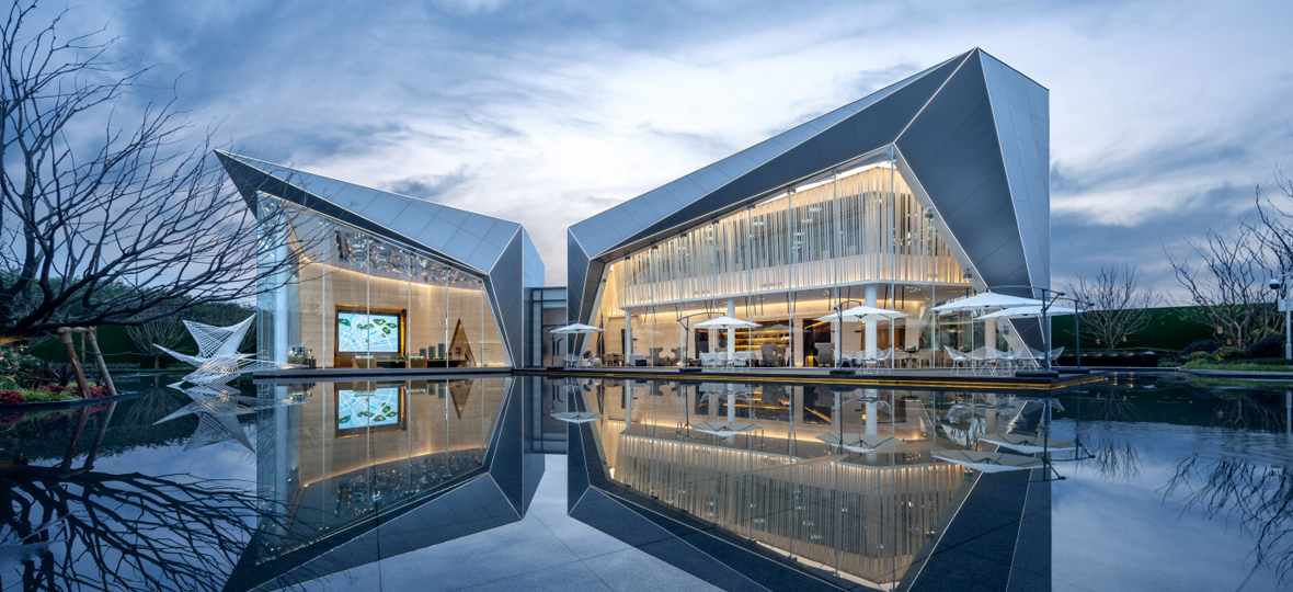 2019年是中國奧園發(fā)展史上一個重要里程碑，奮進新時代，筑夢新奧園。積極履行企業(yè)應承擔的社會責任，為客戶乃至社會“構(gòu)筑健康生活”。