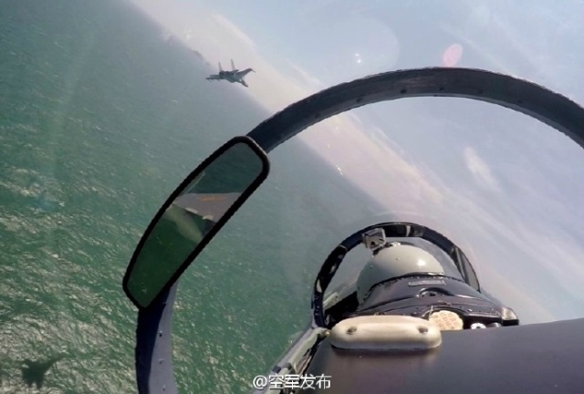 中國空軍多型主戰(zhàn)飛機(jī)赴南海戰(zhàn)斗巡航。
