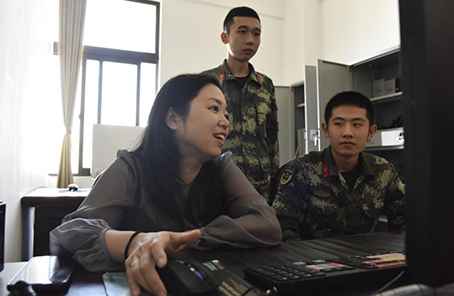 軍嫂鄭如:雖苦不怕，是我對(duì)愛的承諾
