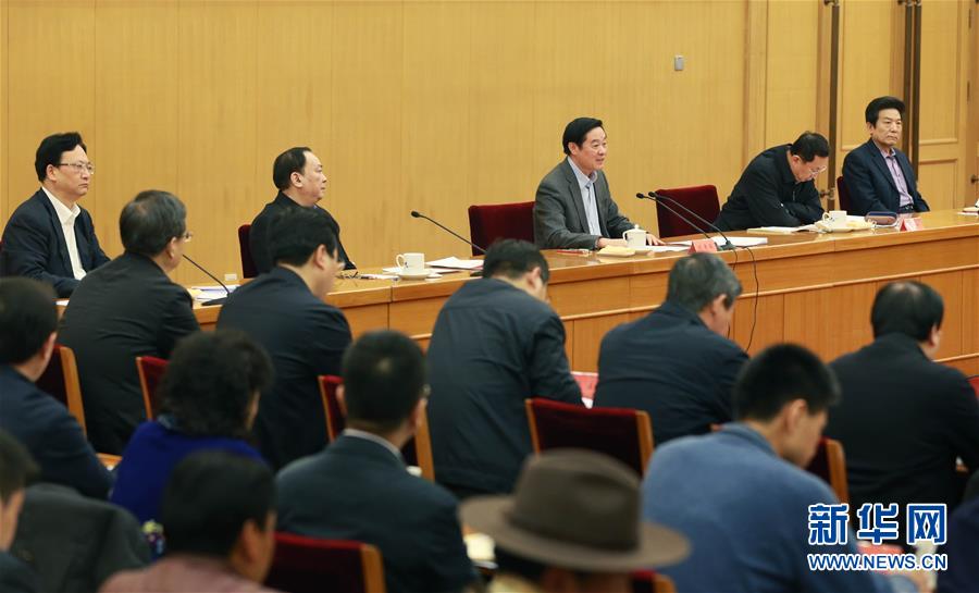 （新華網(wǎng)）劉奇葆出席第六屆全國服務農(nóng)民、服務基層文化建設先進集體表彰座談會
