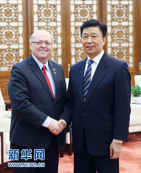 1月4日，中國(guó)國(guó)家副主席李源潮在北京人民大會(huì)堂會(huì)見加拿大參議長(zhǎng)富里。新華社記者 姚大偉 攝