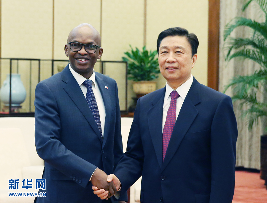 3月16日，中國(guó)國(guó)家副主席李源潮在北京會(huì)見布隆迪外長(zhǎng)尼亞米特韋。新華社記者姚大偉攝