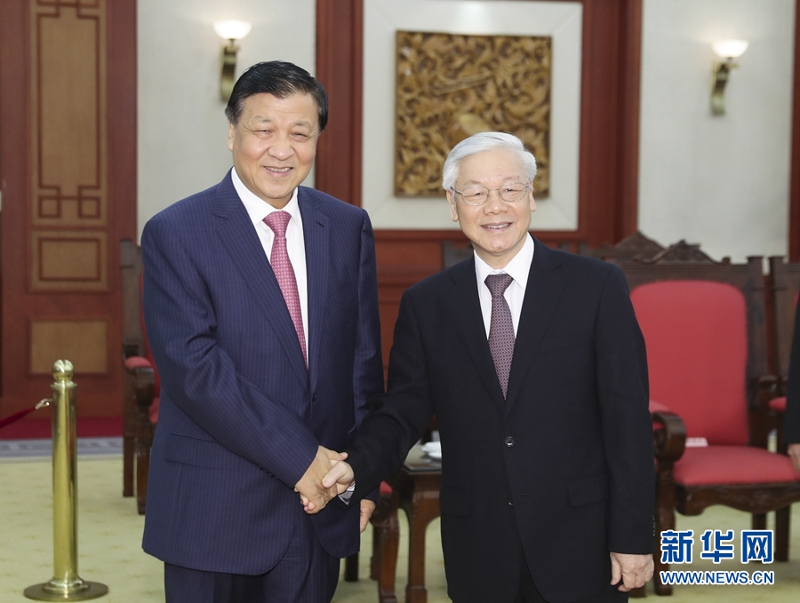 應(yīng)越南共產(chǎn)黨邀請，中共中央政治局常委、中央書記處書記劉云山9月18日至19日對越南進行正式訪問。這是9月18日，劉云山在河內(nèi)會見越共中央總書記阮富仲。 新華社記者 丁林 攝