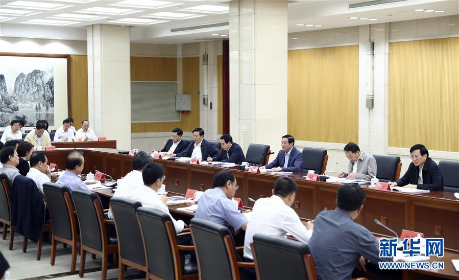 9月21日，中宣部在北京召開中央媒體駐外機(jī)構(gòu)外宣工作座談會(huì)。中共中央政治局委員、中央書記處書記、中宣部部長劉奇葆出席座談會(huì)并講話。新華社記者 謝環(huán)馳 攝 