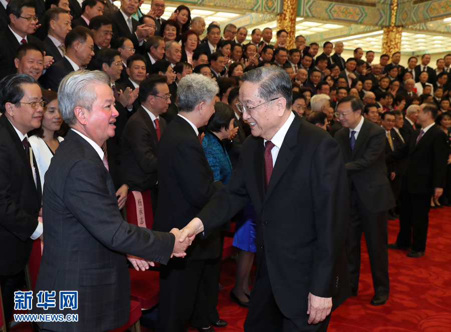 9月28日，中共中央政治局常委、全國(guó)政協(xié)主席俞正聲在北京會(huì)見出席中國(guó)海外交流協(xié)會(huì)第六次會(huì)員大會(huì)的全體代表，并發(fā)表講話。 新華社記者 龐興雷 攝