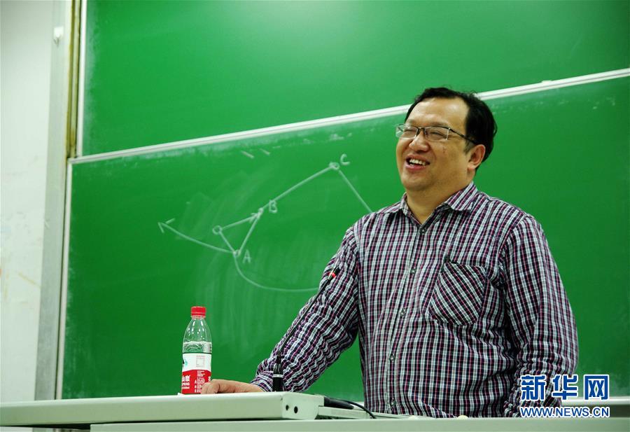 （新華全媒頭條·圖文互動(dòng)）（3）清明，為了祭奠，更為了前行