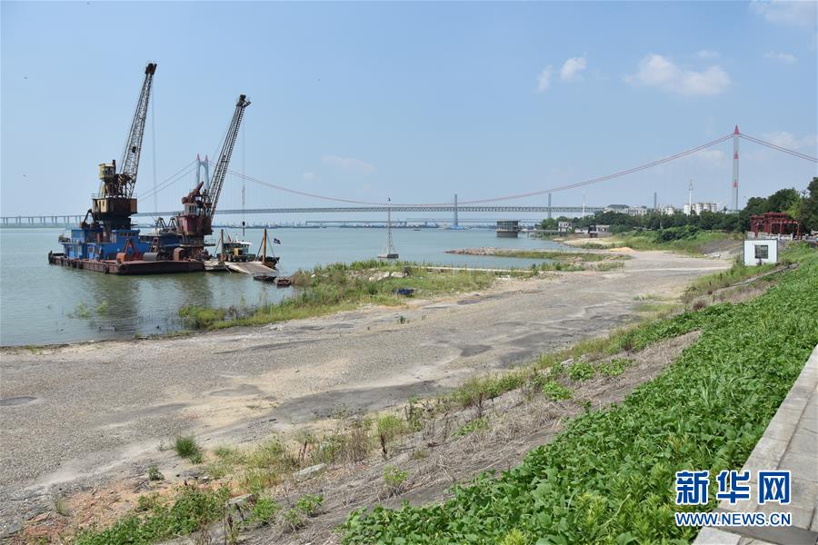 （大江奔流——來(lái)自長(zhǎng)江經(jīng)濟(jì)帶的報(bào)道·圖文互動(dòng)）（2）登岳陽(yáng)樓，又見(jiàn)“浩浩湯湯”