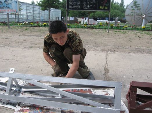【網(wǎng)絡(luò)媒體國防行】軍中小能手！漠河雷達(dá)站里，別樣軍旅文化生活讓人“驚艷”