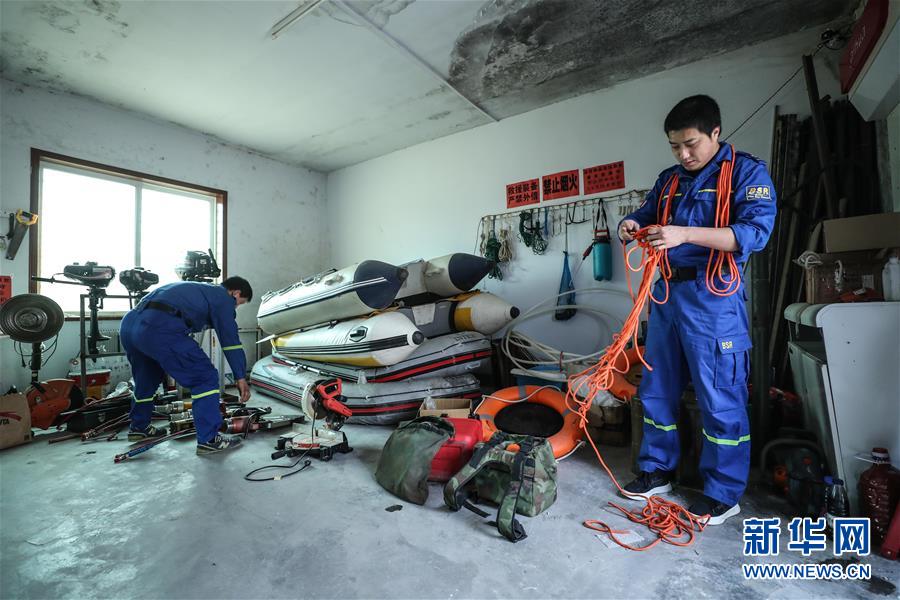 （圖文互動）（3）讓更多人樂于奉獻(xiàn)——遼寧葫蘆島愛心志愿團隊群像