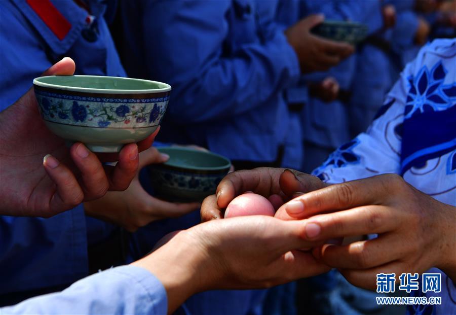 （新華全媒頭條·不忘初心、牢記使命——記者再走長征路·圖文互動(dòng)）（4）風(fēng)展紅旗如畫——來自長征出發(fā)地長汀、寧化的紅色信仰報(bào)告 