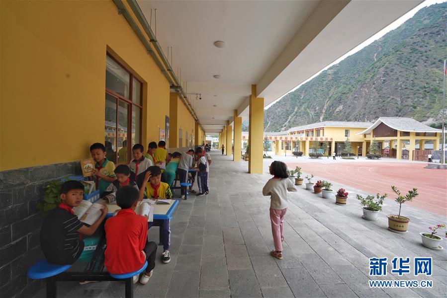 （直過民族脫貧攻堅(jiān)·圖文互動(dòng)）（8）下山！傈僳群眾開啟新生活
