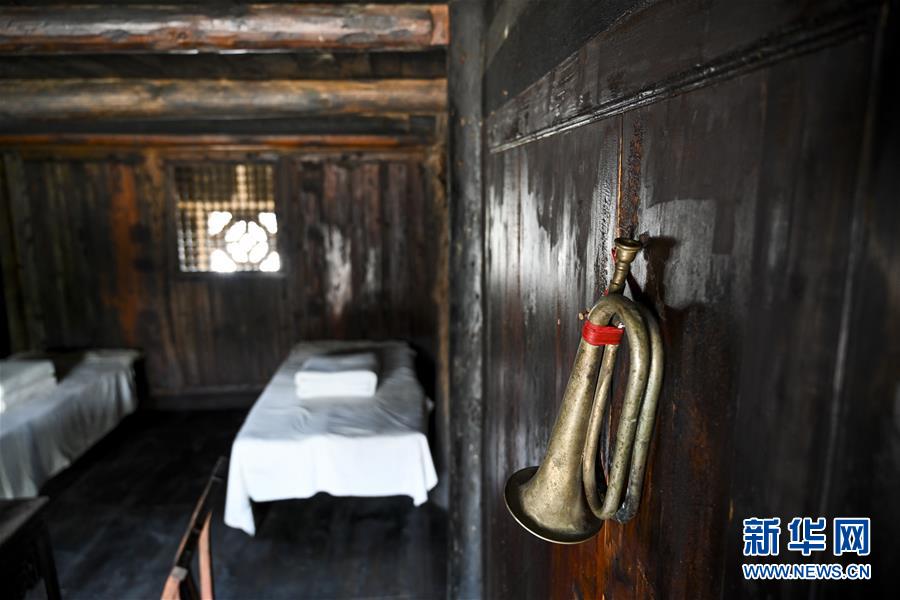 （壯麗70年·奮斗新時代——記者再走長征路·圖文互動）（4）手捧棉被憶紅軍：走了那么多年，我們都念他們的好