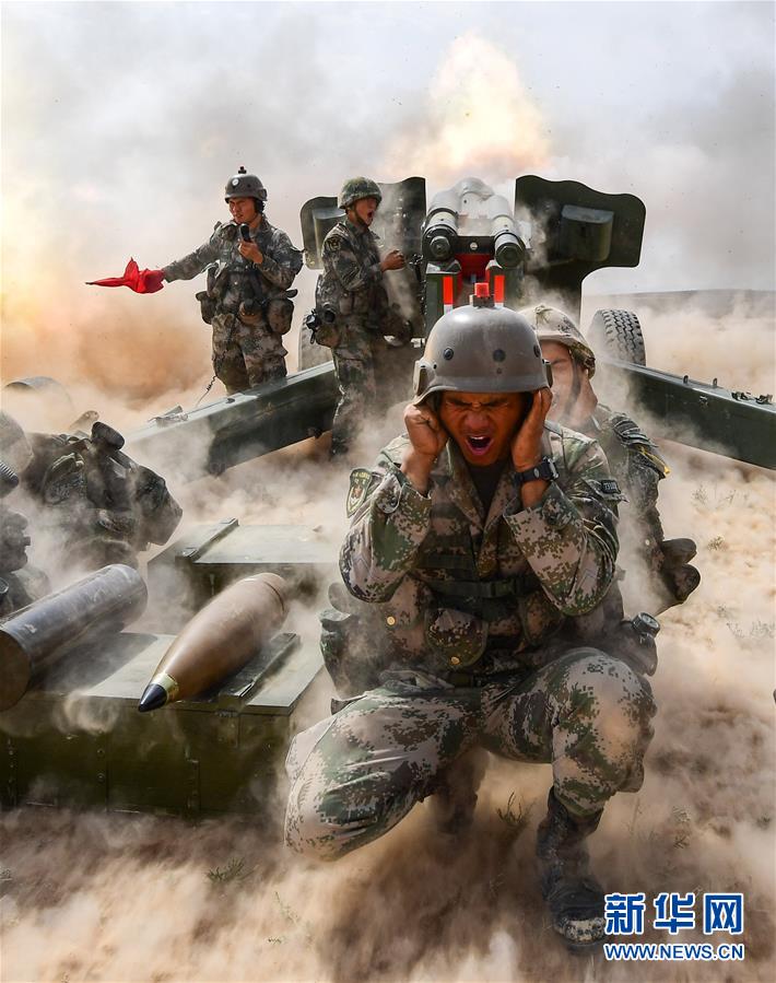 （新華全媒頭條·圖文互動）（9）沿著中國特色強軍之路闊步前進(jìn)——黨中央、中央軍委領(lǐng)導(dǎo)推進(jìn)國防和軍隊建設(shè)70年紀(jì)實