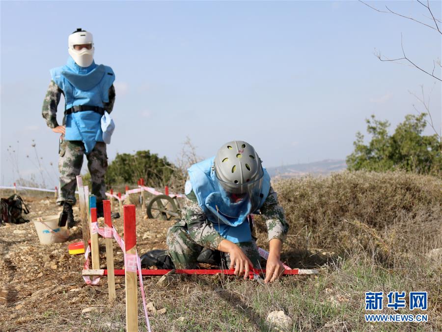 （新華全媒頭條·圖文互動）（12）沿著中國特色強軍之路闊步前進(jìn)——黨中央、中央軍委領(lǐng)導(dǎo)推進(jìn)國防和軍隊建設(shè)70年紀(jì)實