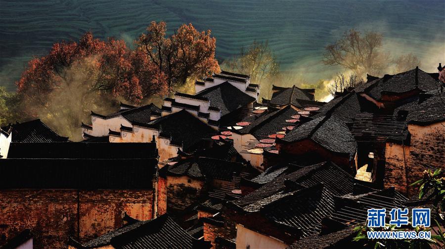 （圖文互動(dòng)）（10）鄉(xiāng)村攝影師、鄉(xiāng)村“模特”、民宿店主——鄉(xiāng)村旅游推動(dòng)婺源農(nóng)民生活方式發(fā)生新變化