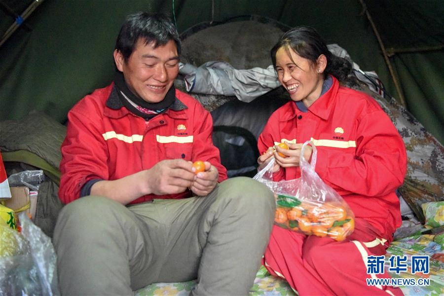（新春走基層·圖文互動）（7）寒冬里，“沙漠玫瑰”猶自綻放
