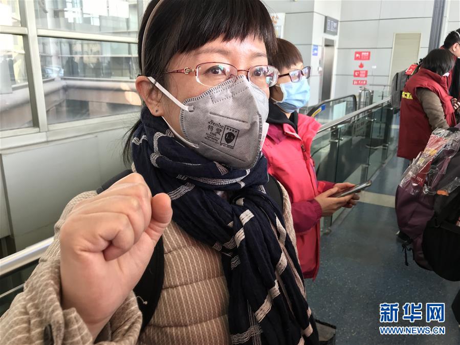（熱點(diǎn)鮮報(bào)·圖文互動(dòng)）（2）三代人的約定：父母送我援湖北，我給孩子樹榜樣
