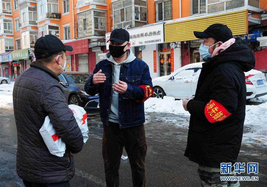 （聚焦疫情防控·圖文互動(dòng)）（5）不知你是誰，知你為了誰——社區(qū)戰(zhàn)“疫”志愿者群像