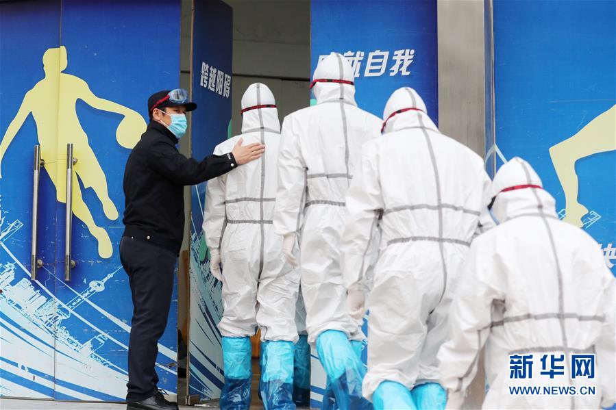 （習近平致敬的戰(zhàn)“疫”英雄·公安干警篇·圖文互動）（2）他們，抗疫一線鑄警魂