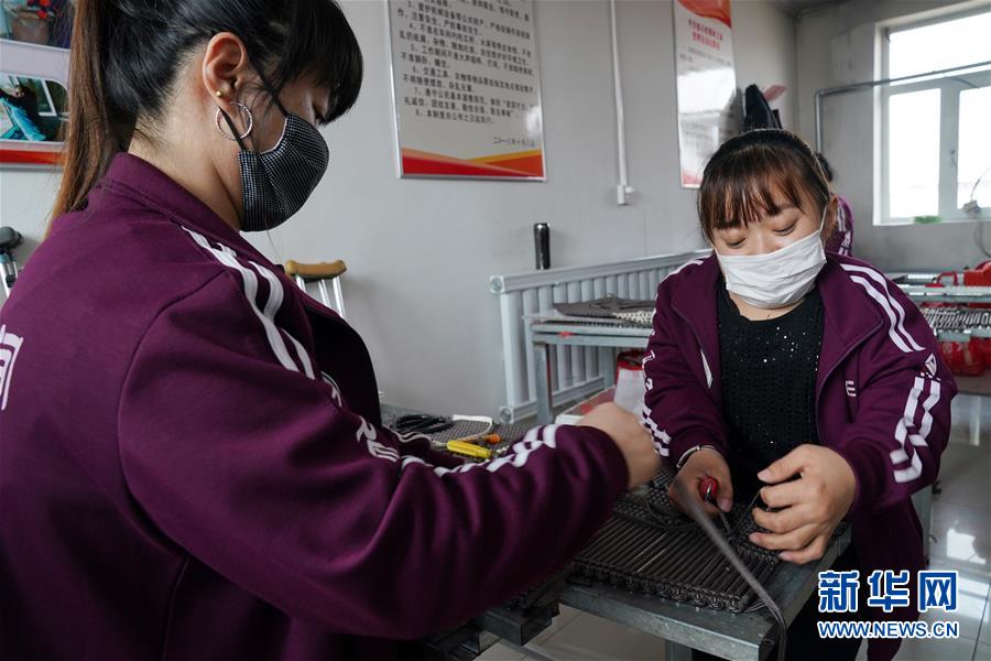 （在習(xí)近平新時(shí)代中國特色社會主義思想指引下——新時(shí)代新作為新篇章·習(xí)近平總書記關(guān)切事·圖文互動(dòng)）（1）助你飛翔，擁抱陽光——助力殘疾人脫貧攻堅(jiān)故事