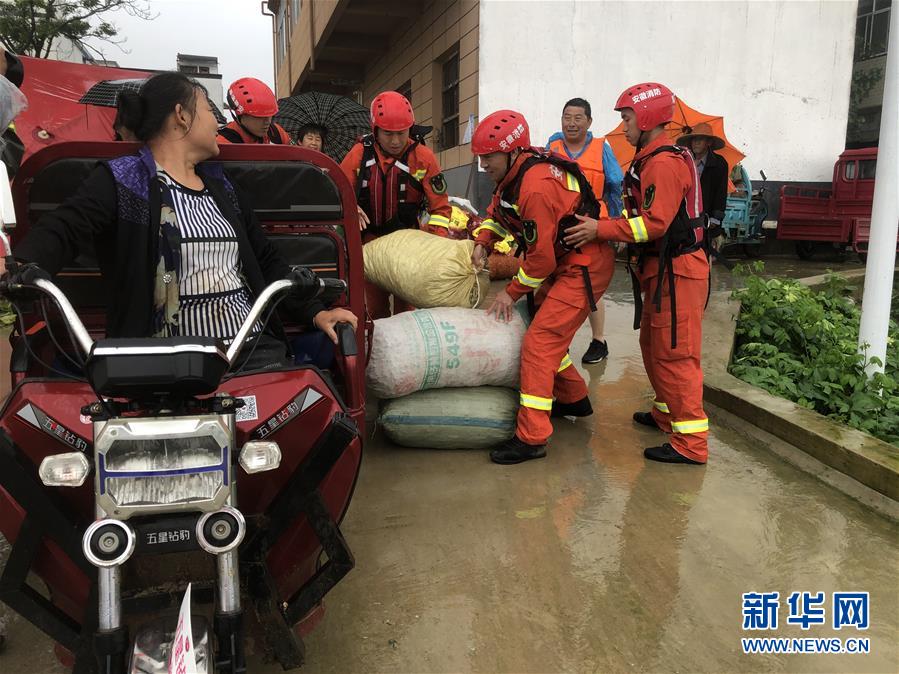 （防汛抗洪·圖文互動）（1）王家壩，你還好嗎？——二探“千里淮河第一閘”開閘后的水中莊臺