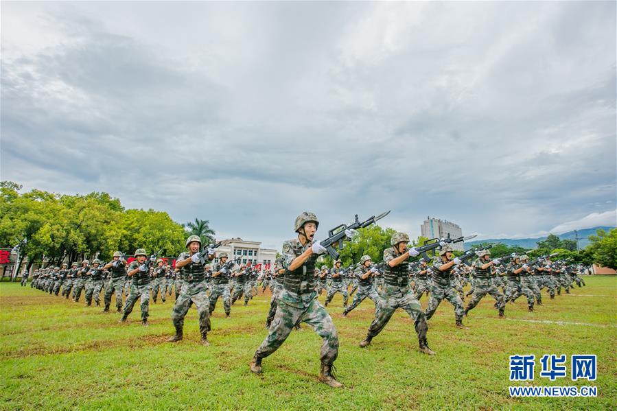 （在習(xí)近平強軍思想指引下·我們在戰(zhàn)位報告·圖文互動）（2）千里移防，鐵心跟黨走——南部戰(zhàn)區(qū)陸軍第75集團(tuán)軍某紅軍旅政治建軍、練兵備戰(zhàn)記事