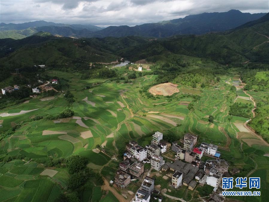 （在習(xí)近平新時代中國特色社會主義思想指引下——新時代新作為新篇章·習(xí)近平總書記關(guān)切事·圖文互動）（4）新生活、新盼頭——脫貧攻堅新形勢速覽