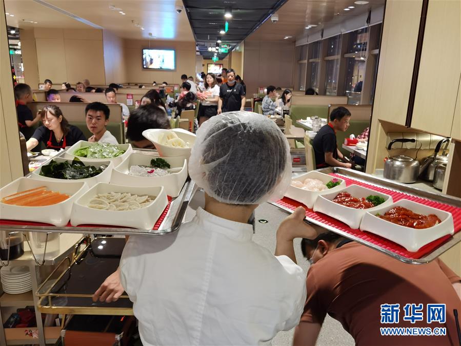 （在習近平新時代中國特色社會主義思想指引下——新時代新作為新篇章·習近平總書記關切事·圖文互動）（2）珍惜盤中餐，狠剎浪費風——各地積極行動堅決制止餐飲浪費