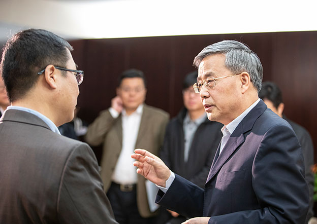 讓銀行業(yè)金融機構愿意做、能夠做、也會做民營企業(yè)業(yè)務