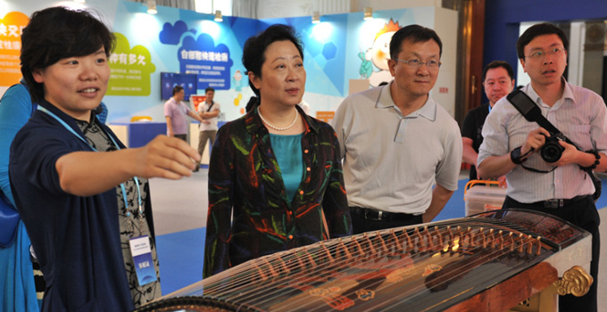 北京市市科委主任閆傲霜、副主任朱世龍檢查2015年科技周主場(chǎng)籌備工作