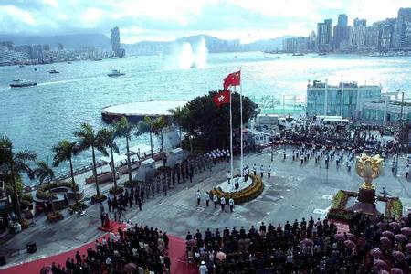 今年7月1日香港將迎來回歸祖國20周年，這是一件大事、盛事