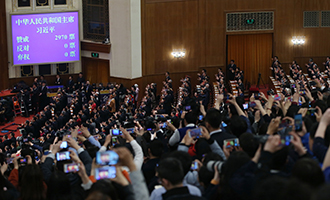 習(xí)近平全票當(dāng)選為國(guó)家主席、中央軍委主席