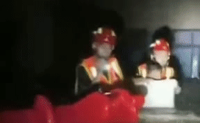 整理箱變小船 小朋友，消防員叔叔來(lái)了！