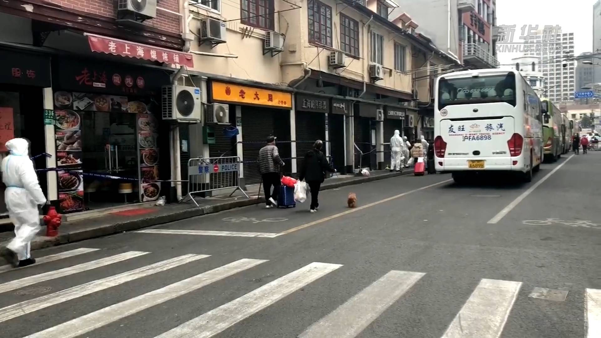 居民隔離可以帶寵物了，暖心！