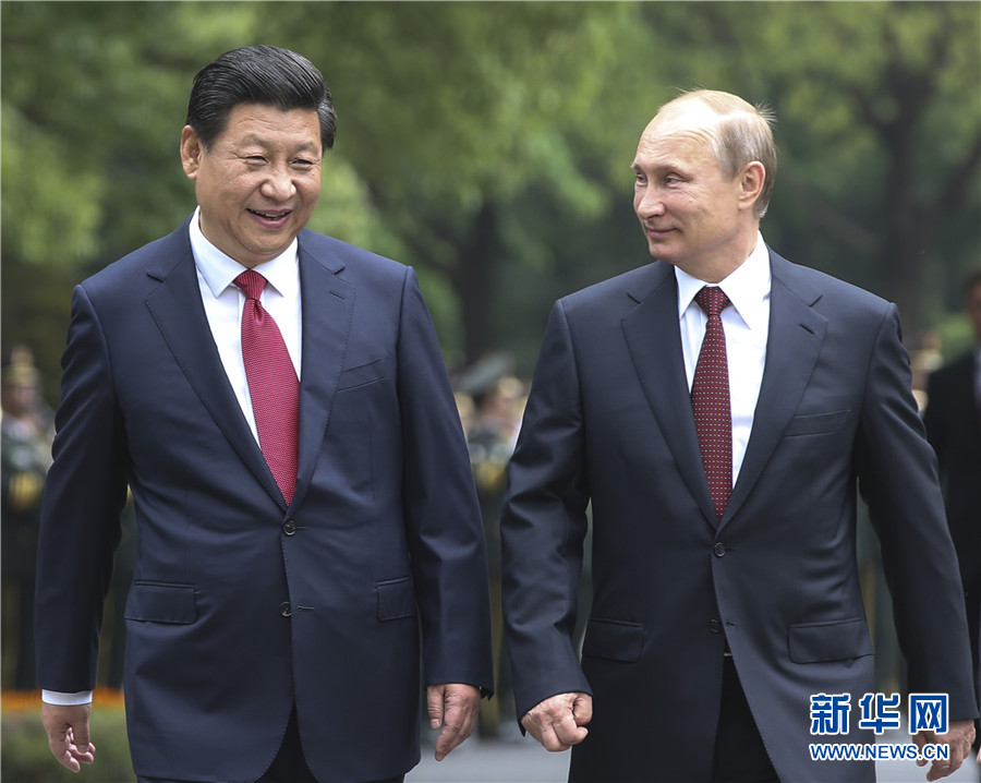 這是會談前，習近平在上海西郊會議中心廣場為普京舉行歡迎儀式。新華社記者 蘭紅光 攝 