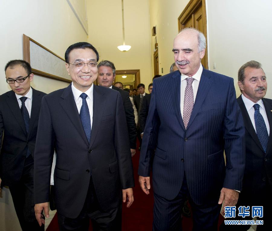6月19日，國務(wù)院總理李克強(qiáng)在希臘議會大廈會見希臘議長米馬拉基斯。新華社記者 王曄 攝