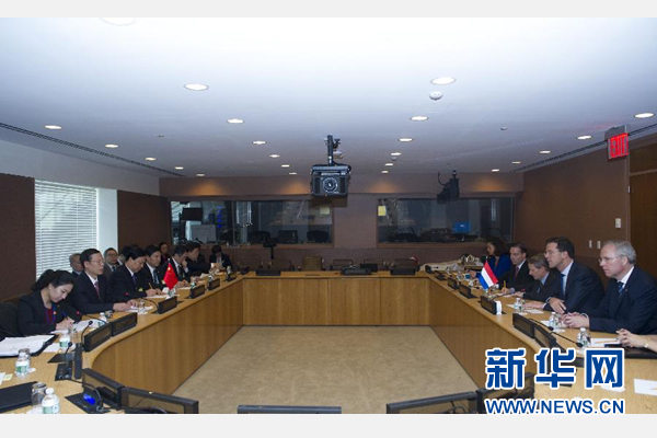 9月23日，出席聯(lián)合國氣候峰會(huì)的國家主席習(xí)近平特使、國務(wù)院副總理張高麗在紐約聯(lián)合國總部會(huì)見荷蘭首相呂特。 新華社記者 王曄 攝 