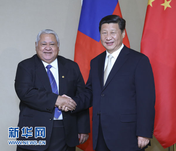 11月22日，中國國家主席習近平在斐濟楠迪會見薩摩亞總理圖伊拉埃帕。 新華社記者姚大偉攝