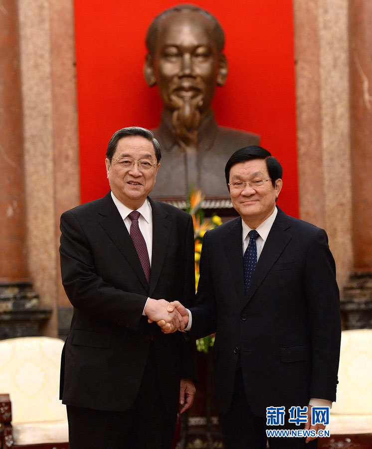 12月25日至27日，中共中央政治局常委、全國政協(xié)主席俞正聲對越南進行正式訪問。這是12月26日，俞正聲在河內(nèi)會見越南國家主席張晉創(chuàng)。 新華社記者馬占成攝