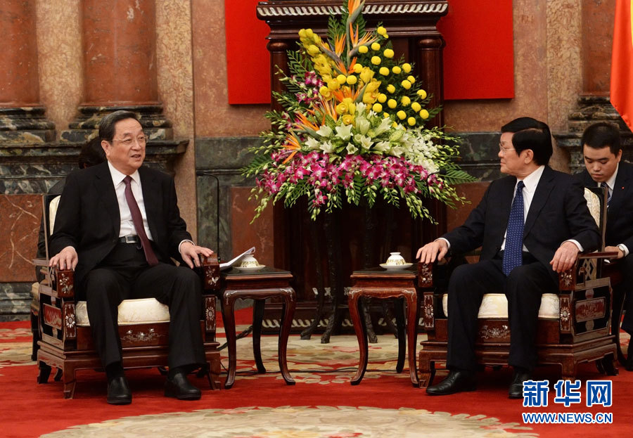 12月25日至27日，中共中央政治局常委、全國政協(xié)主席俞正聲對越南進行正式訪問。這是12月26日，俞正聲在河內(nèi)會見越南國家主席張晉創(chuàng)。 新華社記者劉建生攝