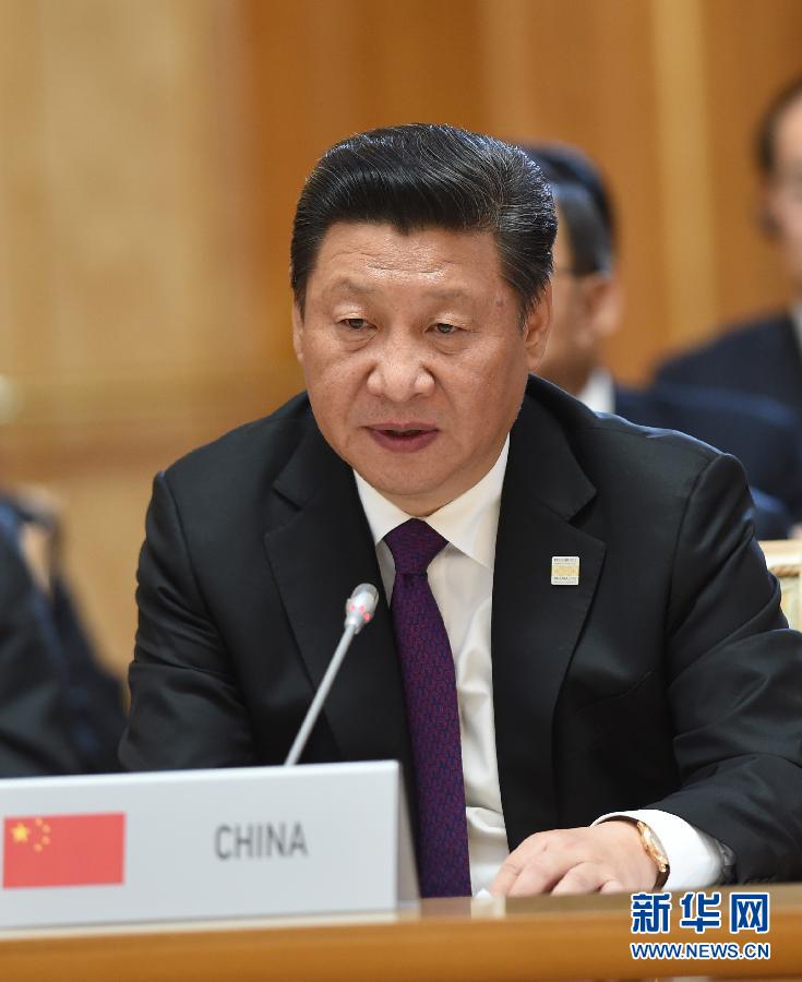 7月9日，金磚國家領(lǐng)導(dǎo)人第七次會晤在俄羅斯烏法舉行。中國國家主席習(xí)近平、俄羅斯總統(tǒng)普京、巴西總統(tǒng)羅塞夫、印度總理莫迪、南非總統(tǒng)祖馬出席。這是習(xí)近平發(fā)表題為《共建伙伴關(guān)系　共創(chuàng)美好未來》的主旨講話。新華社記者 饒愛民 攝 