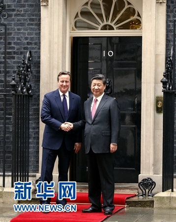 10月21日，國家主席習近平在倫敦唐寧街首相府同英國首相卡梅倫舉行會談。 新華社記者 鞠鵬 攝 