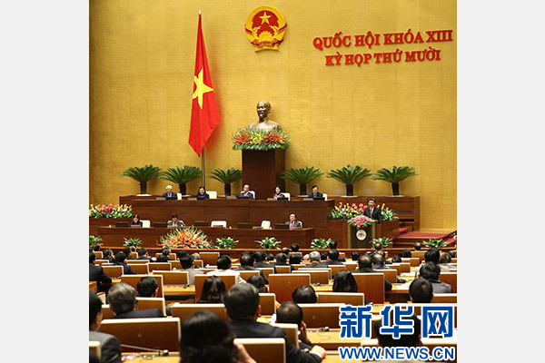 11月6日，中共中央總書記、國(guó)家主席習(xí)近平在越南國(guó)會(huì)發(fā)表題為《共同譜寫中越友好新篇章》的重要演講。 新華社記者 龐興雷 攝