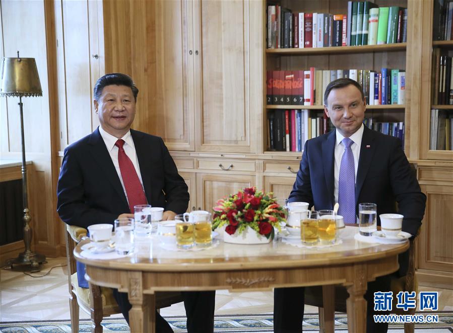 6月20日，國(guó)家主席習(xí)近平在華沙同波蘭總統(tǒng)杜達(dá)舉行會(huì)談。新華社記者蘭紅光攝 