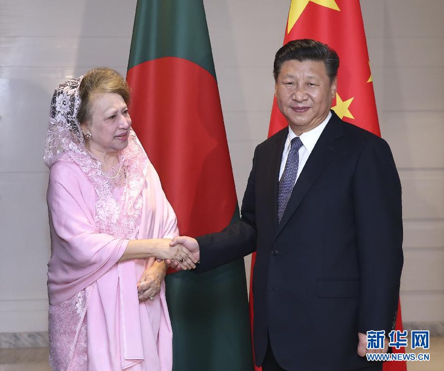 10月14日，國家主席習近平在達卡會見孟加拉國民族主義黨主席卡莉達·齊亞。  新華社記者龐興雷攝 