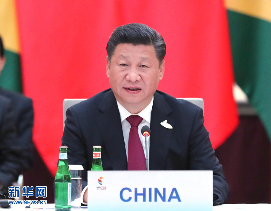 7月7日，國家主席習近平在德國漢堡主持金磚國家領(lǐng)導人非正式會晤，發(fā)表引導性講話和總結(jié)講話。 新華社記者 馬占成 攝