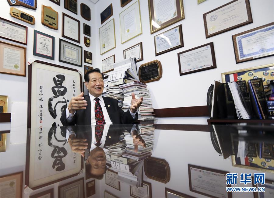 （國際·圖文互動(dòng)）（3）專訪：“中國共產(chǎn)黨做對(duì)了！”——訪美籍華裔刑事鑒識(shí)專家李昌鈺