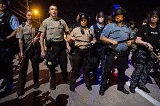 弗格森的警察為啥這么“牛”？